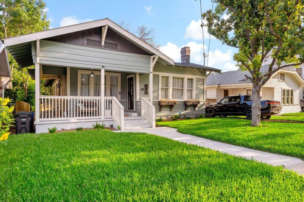 Urban Elegance Retreat Villa Сан Антонио Екстериор снимка